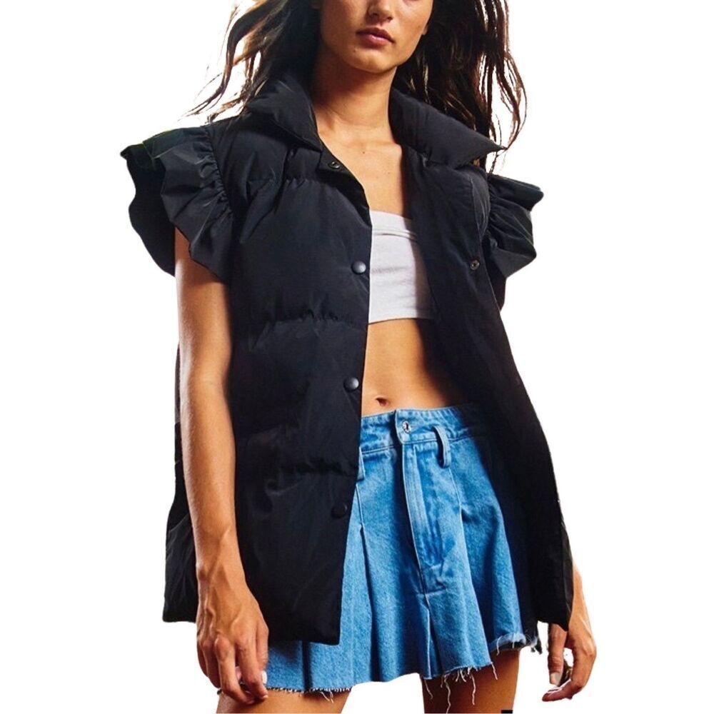 Bucket List Black Ruffle Sleeve Puffer Vest Size Medium NWT